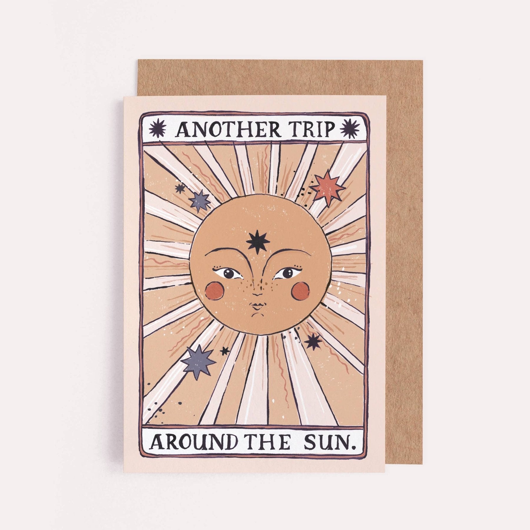 Sister Paper Co. Geburtstagskarte "Another trip around the sun" im Stil einer Tarot - Karte - PenJoy